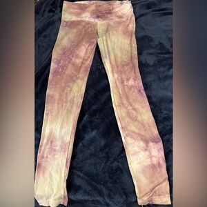 Super duper, soft, very lightweight, cute leggings 🥰